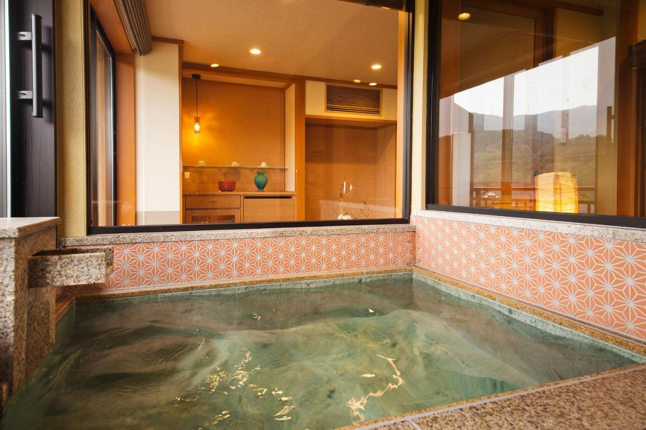 Kanazawa Hyakurakusou Buitenkant foto