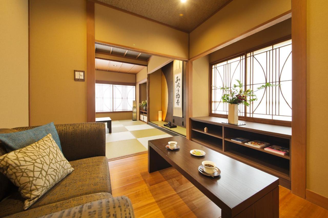Kanazawa Hyakurakusou Buitenkant foto