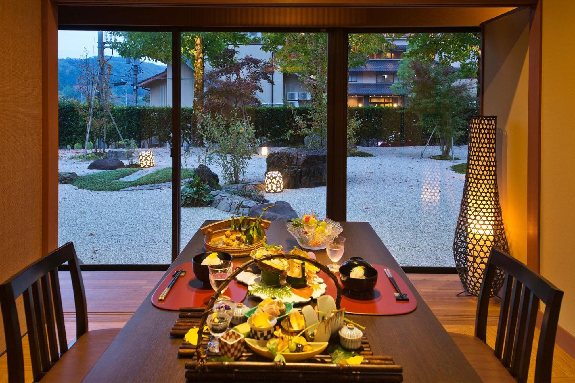 Kanazawa Hyakurakusou Buitenkant foto
